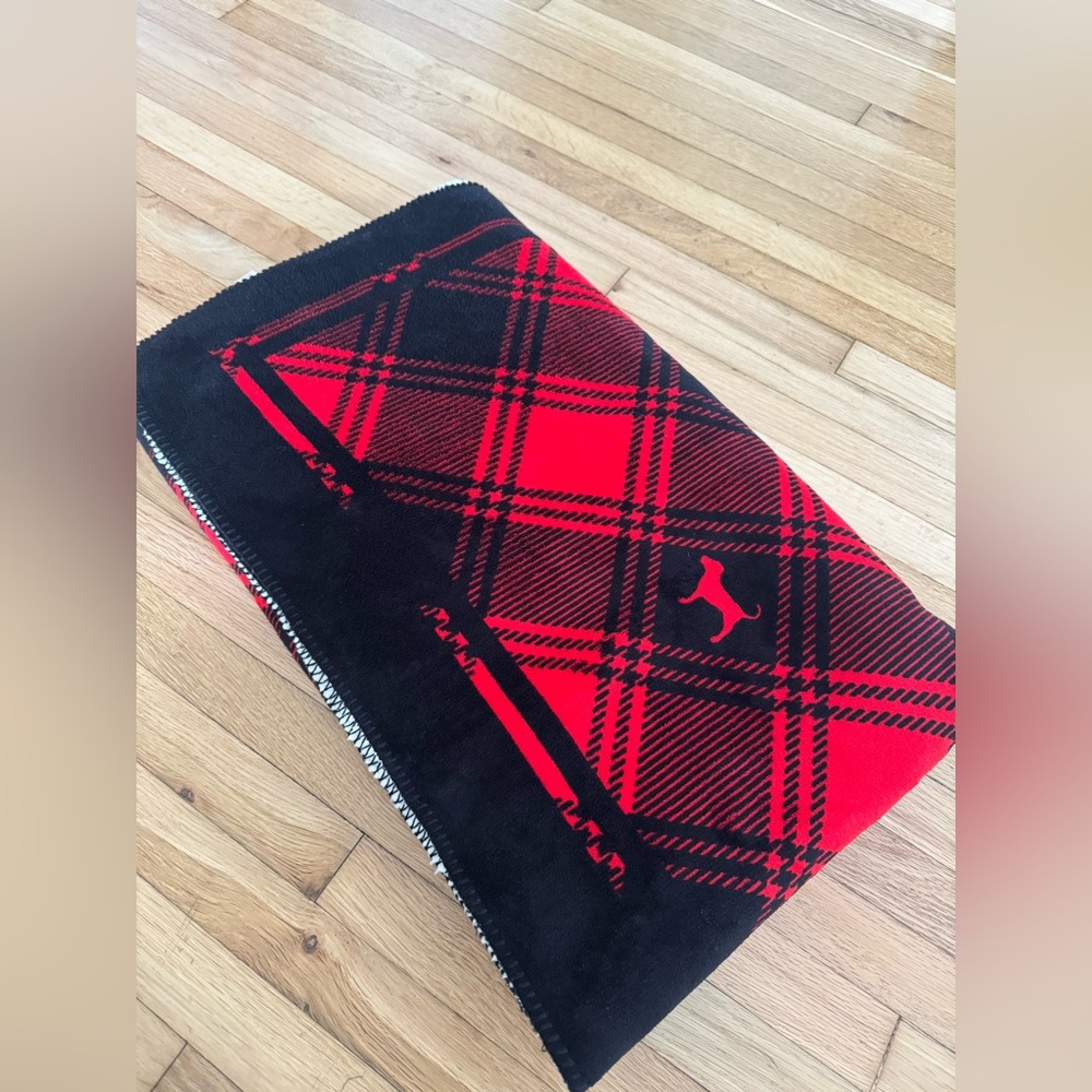 Victoria’s Secret Pink Red & Black Plaid Dog Print Throw Blanket